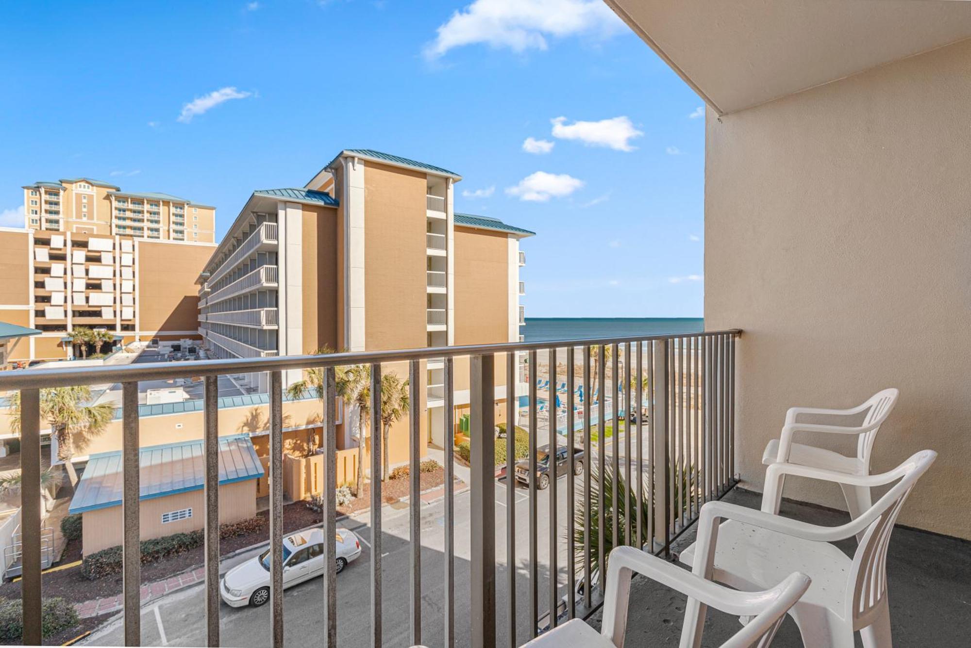 Ocean Crest Inn And Suites Myrtle Beach Exterior photo